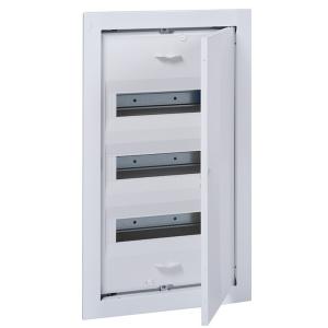 Щит распределительный встраиваемый 36 модулей ЩРв-п-36 пластиковый UK600 с дверью и самозажимными клеммами N/PE (UK636N3)